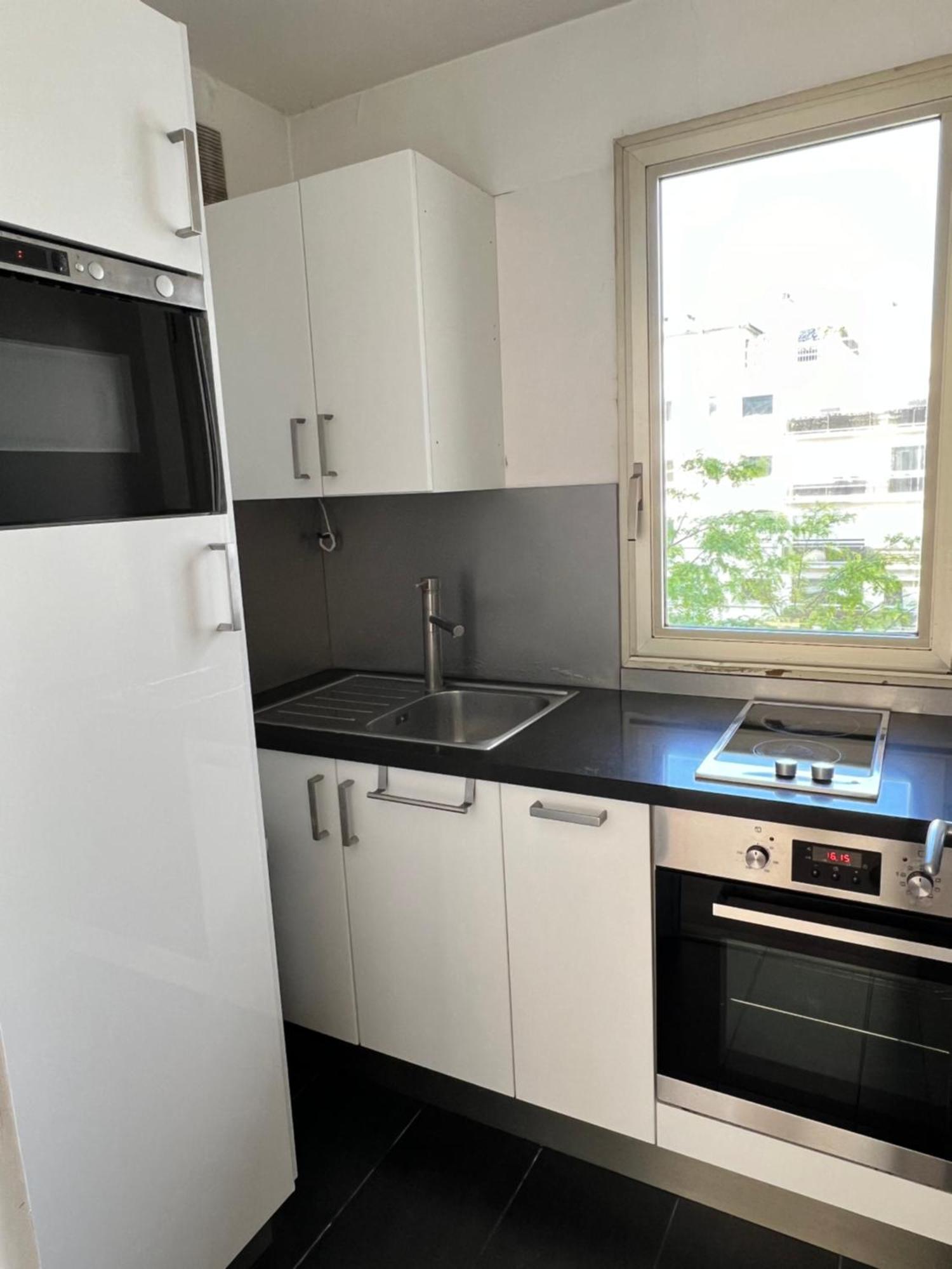 Your Parisian Hideaway - Entire Apartment ภายนอก รูปภาพ